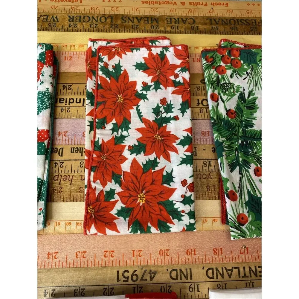 Vintage Christmas Napkins Cloth Set 8 Red Holly Poinsettia Patchwork Retro